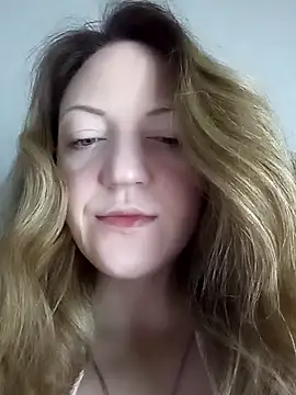 KattyLuuu online show from April 2026 01:19:01 PM