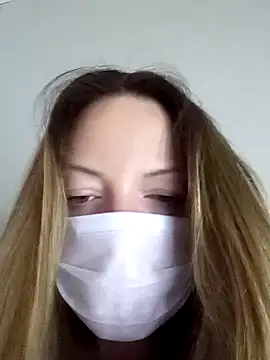 KattyLuuu online show from April 2026 07:45:01 AM