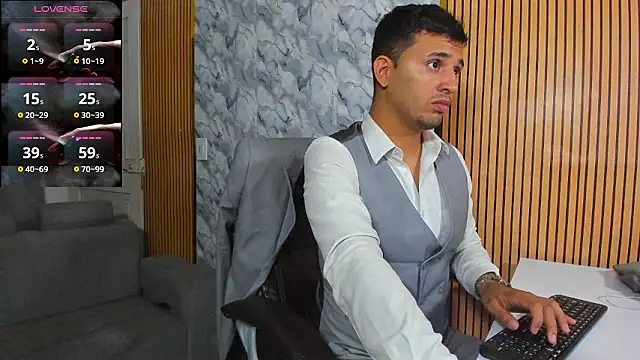 Hideintheoffice online show from January 2026 03:22:02 AM