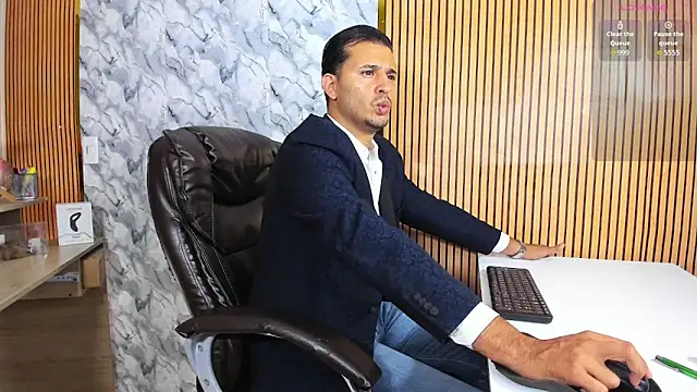 Snapshot of Hideintheoffice chatting on March 2026 12:01:01 PM Hideintheoffice online show from March 2026 12:01:01 PM