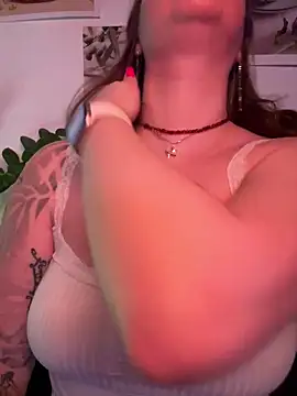 Snapshot of MayaMystic chatting on March 2026 03:07:02 PM MayaMystic online show from March 2026 03:07:02 PM