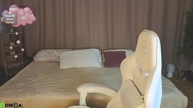 Snapshot of Cheryl__Brown chatting on February 2026 01:39:02 AM Cheryl Brown online show from February 2026 01:39:02 AM