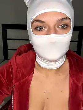 Nikki Hoee online show from October 2025 10:55:01 PM