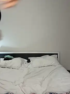 Nikki Hoee online show from November 2025 02:38:02 PM