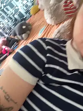 Ema kraus online show from February 2026 06:04:01 PM