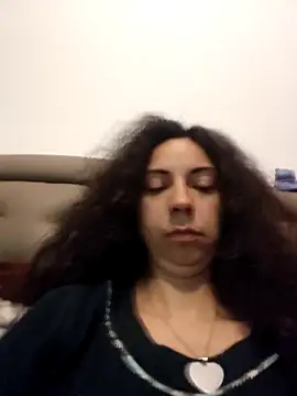 Snapshot of naughty69curls chatting on May 2026 07:21:02 PM naughty69curls online show from May 2026 07:21:02 PM