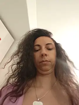 Snapshot of naughty69curls chatting on June 2026 07:04:02 PM naughty69curls online show from June 2026 07:04:02 PM