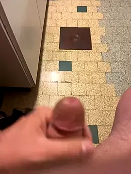 mikiss789 online show from November 2025 04:01:02 AM