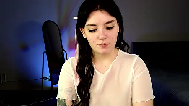 YumiYammy online show from December 2024 04:02:02 AM