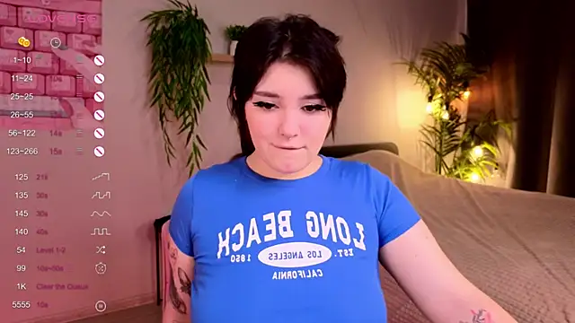 YumiYammy online show from March 2025 10:10:02 PM