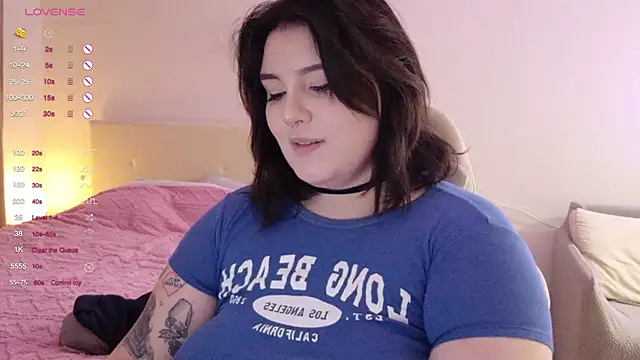 YumiYammy online show from March 2026 06:11:01 PM