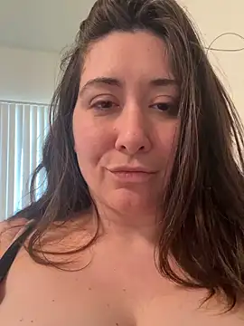 Snapshot of MadelynnMoon chatting on March 2026 04:51:02 PM MadelynnMoon online show from March 2026 04:51:02 PM