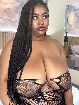 Snapshot of AinaraJimenez chatting on December 2025 06:46:02 PM AinaraJimenez online show from December 2025 06:46:02 PM