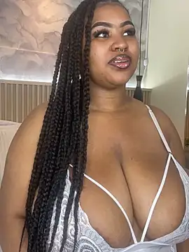 Snapshot of AinaraJimenez chatting on December 2025 07:00:01 PM AinaraJimenez online show from December 2025 07:00:01 PM