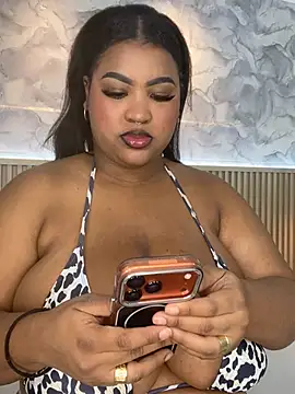 AinaraJimenez online show from June 2026 06:19:01 PM