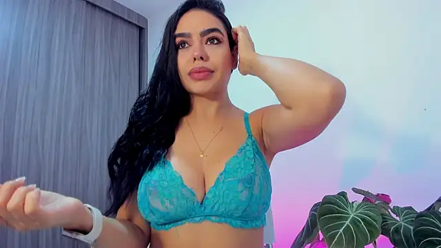 Sara Leblanc online show from November 2025 01:23:01 PM