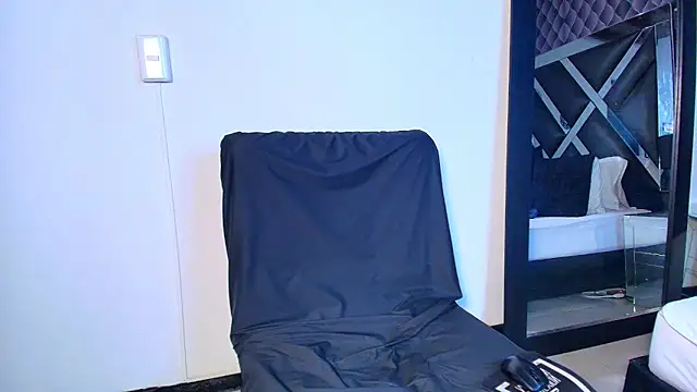 Snapshot of caroo_gomeez chatting on October 2025 04:09:01 AM caroo gomeez online show from October 2025 04:09:01 AM