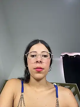 evaFiore online show from June 2026 07:40:01 PM