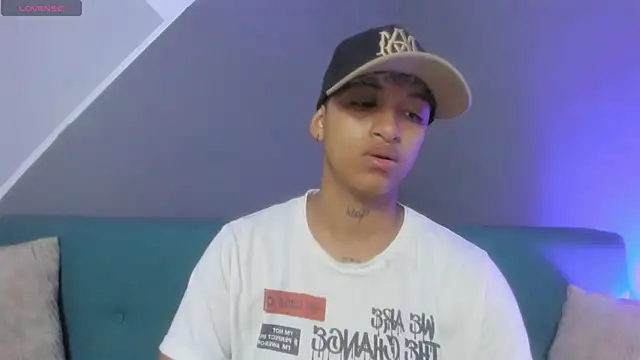 Snapshot of Dominick_jones chatting on March 2025 01:38:02 PM Dominick jones online show from March 2025 01:38:02 PM