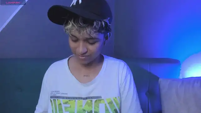 Snapshot of Dominick_jones chatting on March 2025 12:50:02 AM Dominick jones online show from March 2025 12:50:02 AM