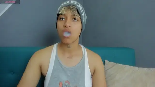 Snapshot of Dominick_jones chatting on March 2025 07:20:02 PM Dominick jones online show from March 2025 07:20:02 PM