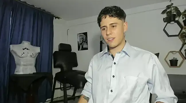 Antonello Vannucci online show from March 2025 11:18:02 PM