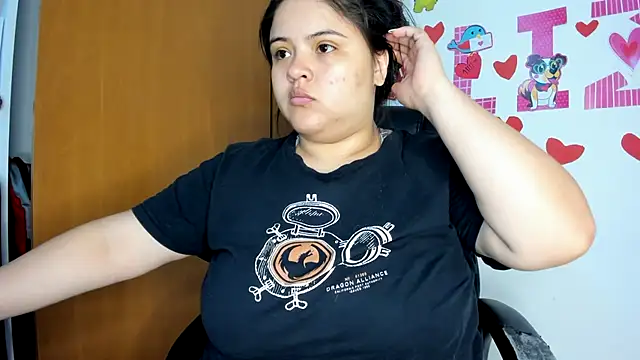 Snapshot of lizzie_c chatting on February 2025 08:15:01 PM lizzie c online show from February 2025 08:15:01 PM