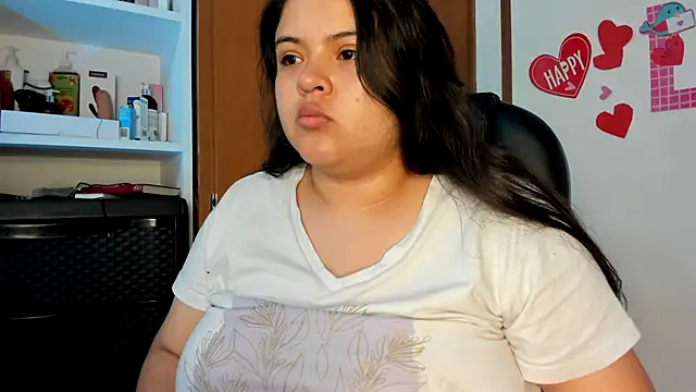 Snapshot of lizzie_c chatting on February 2025 12:05:02 AM lizzie c online show from February 2025 12:05:02 AM