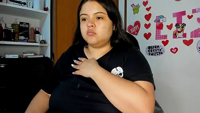 Snapshot of lizzie_c chatting on February 2025 04:53:02 PM lizzie c online show from February 2025 04:53:02 PM