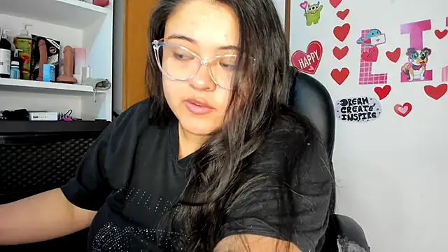 Snapshot of lizzie_c chatting on March 2025 03:28:02 AM lizzie c online show from March 2025 03:28:02 AM