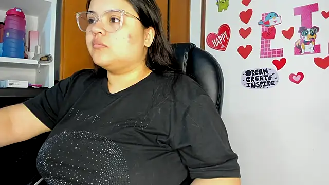 Snapshot of lizzie_c chatting on March 2025 11:39:01 PM lizzie c online show from March 2025 11:39:01 PM