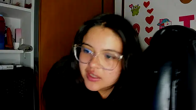 Snapshot of lizzie_c chatting on March 2025 08:51:02 AM lizzie c online show from March 2025 08:51:02 AM