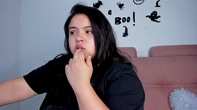 Snapshot of lizzie_c chatting on November 2025 09:06:01 PM lizzie c online show from November 2025 09:06:01 PM