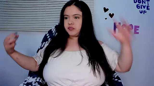 Snapshot of lizzie_c chatting on November 2025 11:15:02 PM lizzie c online show from November 2025 11:15:02 PM