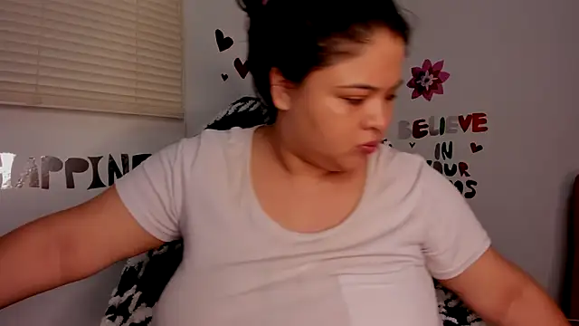 Snapshot of lizzie_c chatting on November 2025 10:14:02 AM lizzie c online show from November 2025 10:14:02 AM