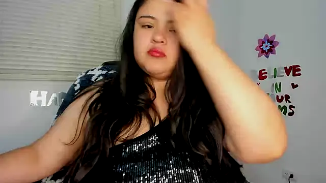 Snapshot of lizzie_c chatting on December 2025 09:58:02 AM lizzie c online show from December 2025 09:58:02 AM