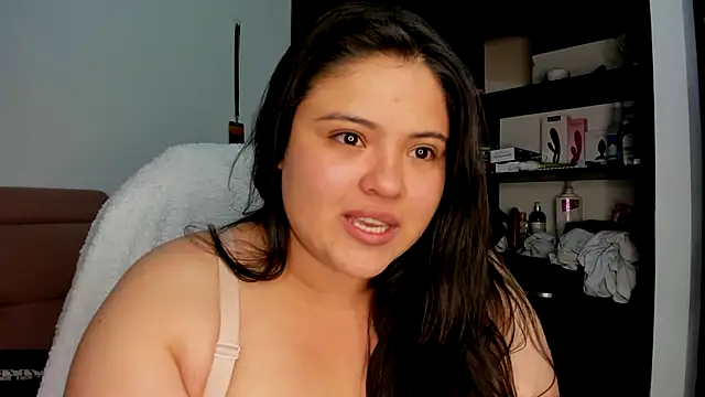 Snapshot of lizzie_c chatting on December 2025 08:41:02 AM lizzie c online show from December 2025 08:41:02 AM