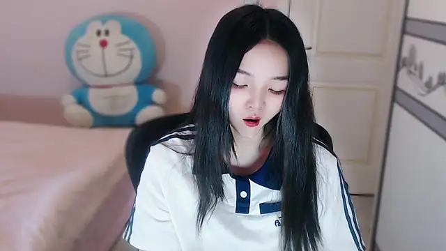 xiao-xiao-D online show from November 2025 05:39:01 AM