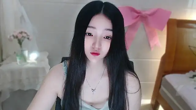 xiao-xiao-D online show from April 2026 05:07:02 AM