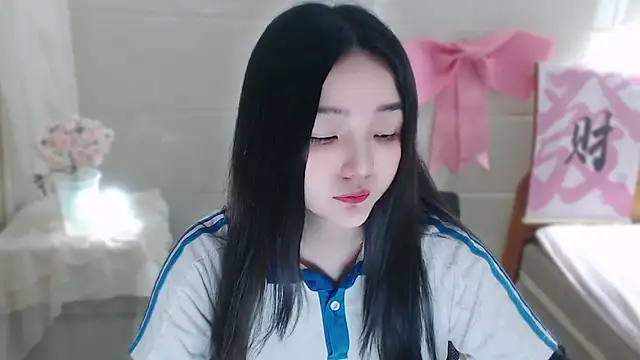 xiao-xiao-D online show from April 2026 04:18:02 AM