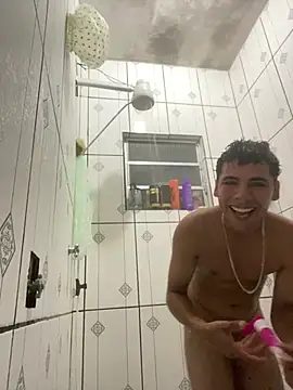 Snapshot of gu_ga_7 chatting on January 2025 11:06:02 PM gu ga 7 online show from January 2025 11:06:02 PM