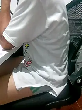 bisexual0007 online show from March 2025 03:01:01 AM