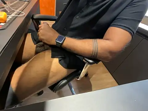 Snapshot of Nil_Talreja chatting on October 2025 08:56:01 AM Nil Talreja online show from October 2025 08:56:01 AM