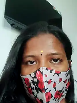 Snapshot of Tamil_Sanjana_ chatting on January 2025 06:06:01 AM Tamil Sanjana online show from January 2025 06:06:01 AM