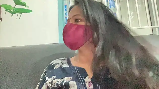 Tamil Sanjana  online show from February 2026 01:37:01 AM