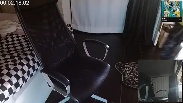 Snapshot of Chuck-FR chatting on April 2026 03:02:01 PM Chuck-FR online show from April 2026 03:02:01 PM