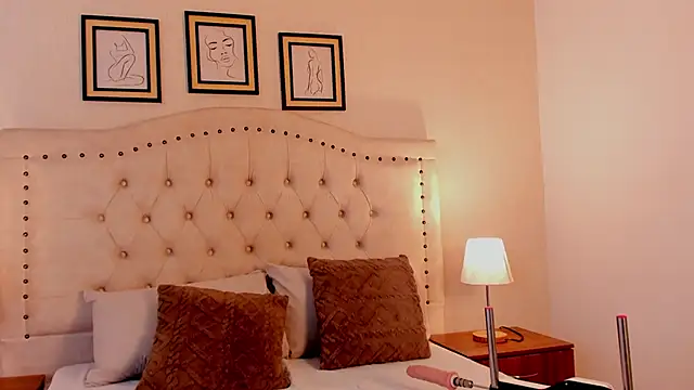 ashly  ms online show from October 2025 06:59:01 PM