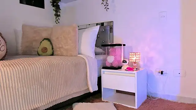 Alissonroses online show from September 2025 10:01:02 PM