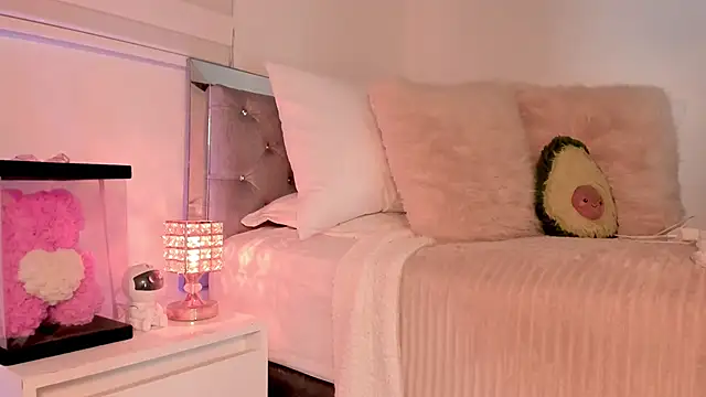 Snapshot of Alissonroses chatting on March 2026 10:13:01 PM Alissonroses online show from March 2026 10:13:01 PM