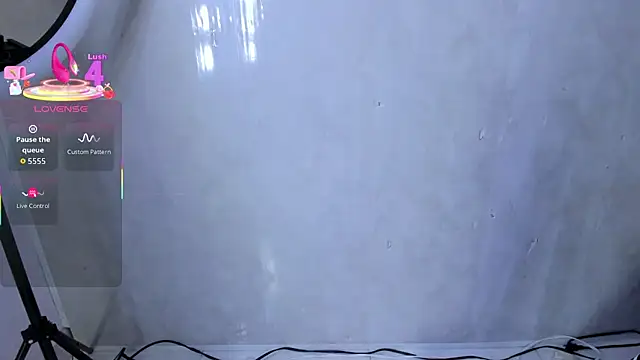 Samantha Good online show from September 2025 12:15:01 PM